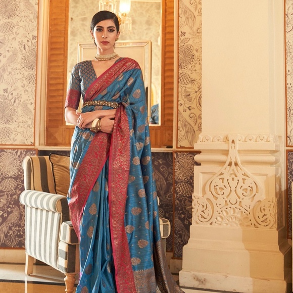 New Indian Saree with Blouse - Picture 2 of 8